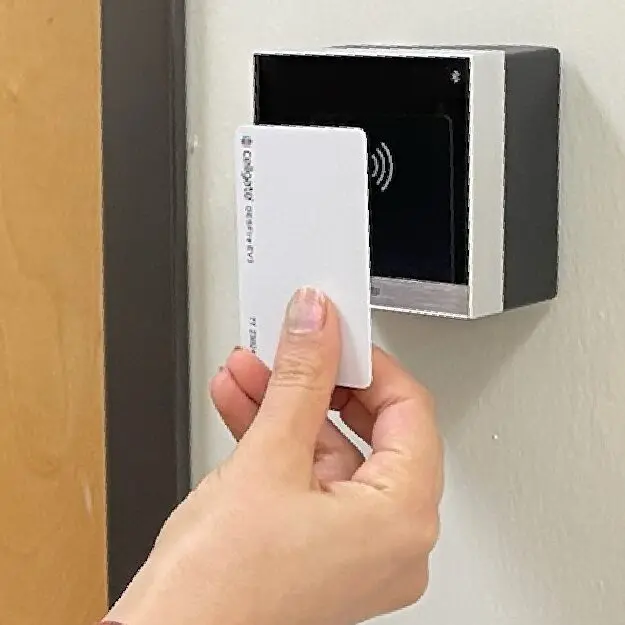 resident access access card entry scan to luncok