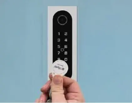 CG Readers Business Entrance