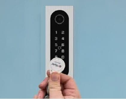 CG Readers Business Entrance