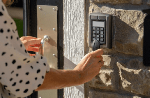 Commercial & Door Access Control Installation | Entría Panel by CellGate